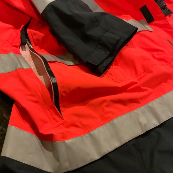 Delta Airlines Waterproof Hooded Reflective Jacket Size XXL (by Lands End) - Picture 8 of 13
